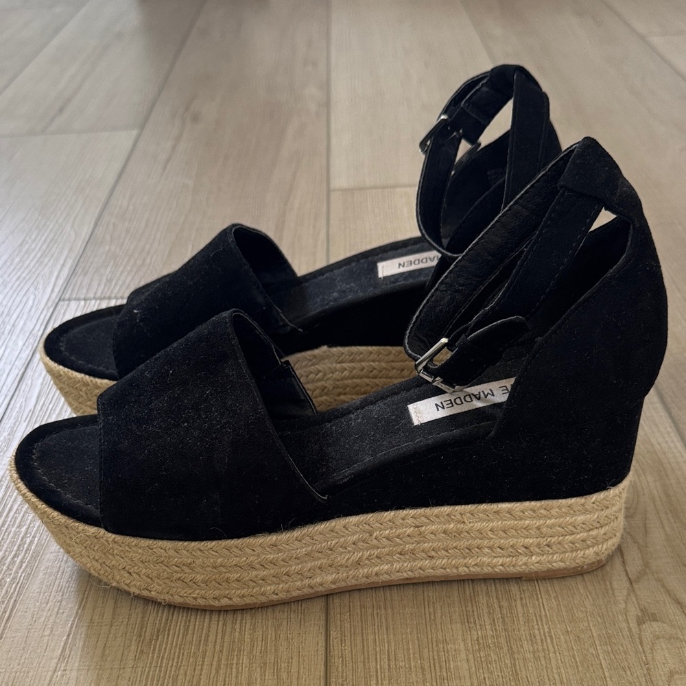 Steve Madden Apolo wedges size 9.5